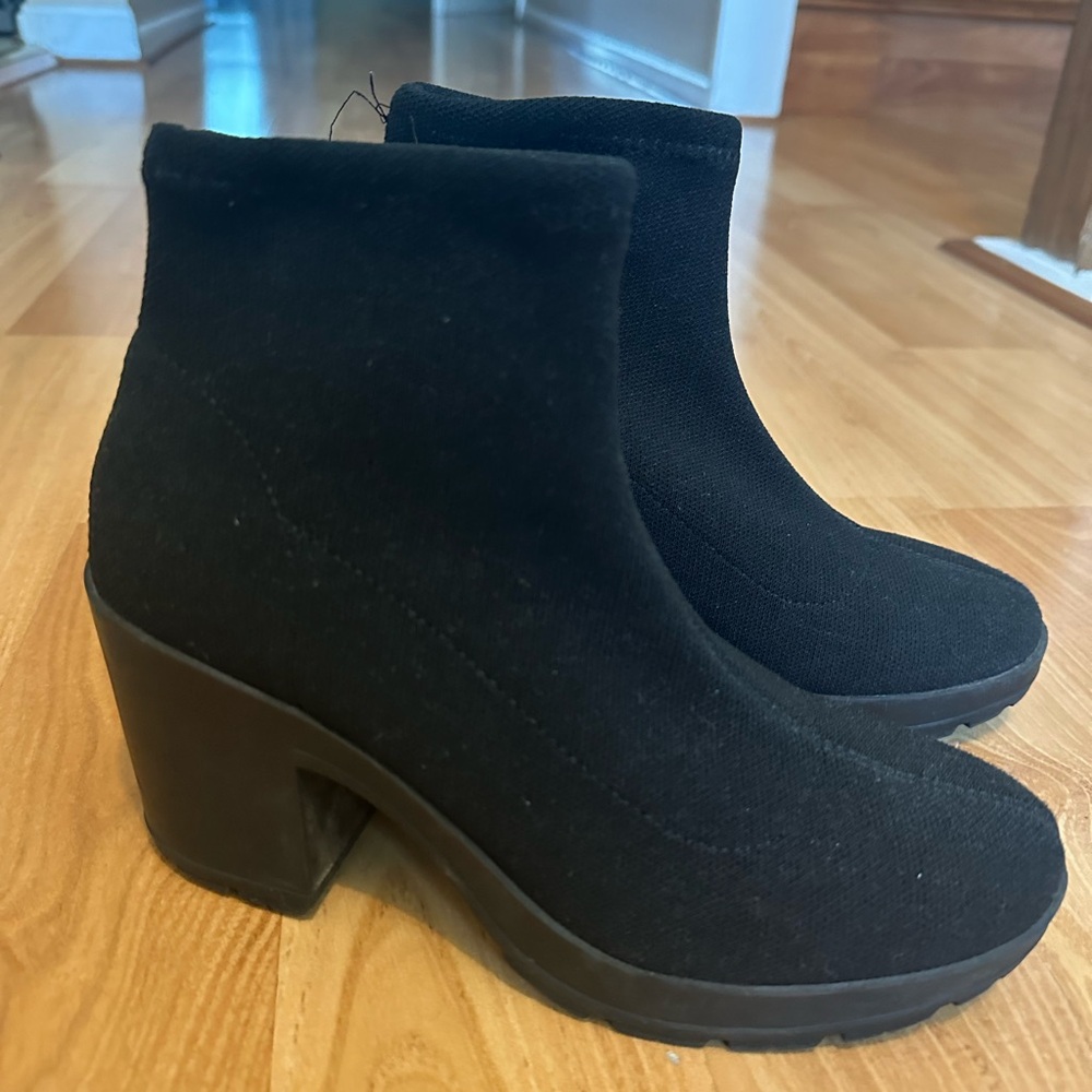 Steve Madden black chunky ankle boots